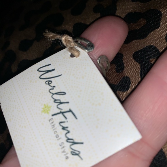 World Finds ring - Picture 5 of 5